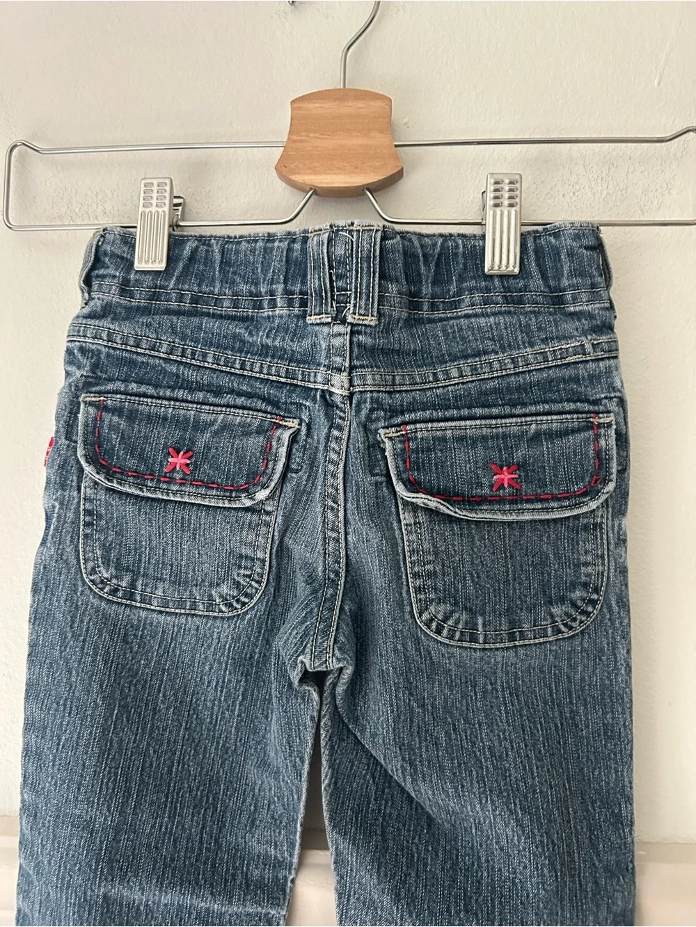 Vintage OshKosh B’gosh Girls Size 5 Denim Jeans Pink Embroidered Details